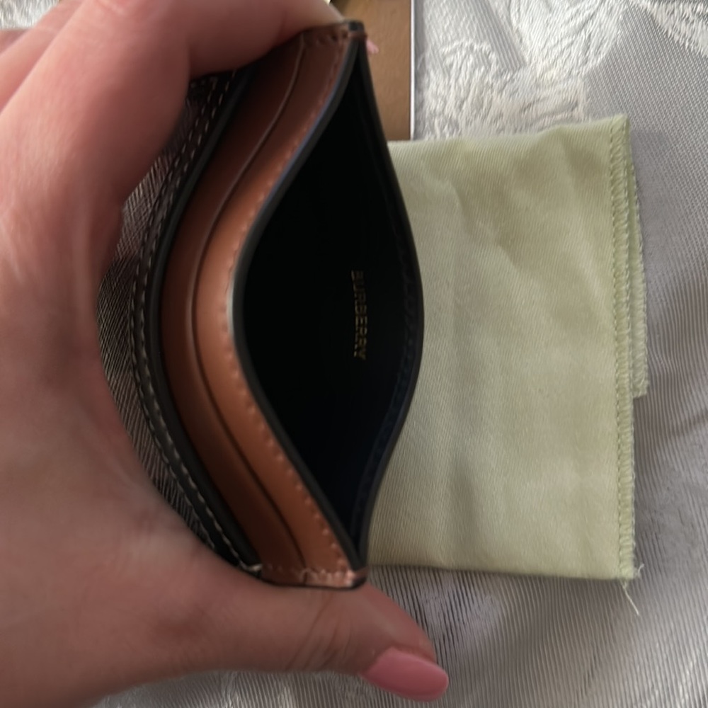 Brand New Women’s Burberry Check and Two-tone Leather Card Case in Dark Brown - Picture 3 of 6